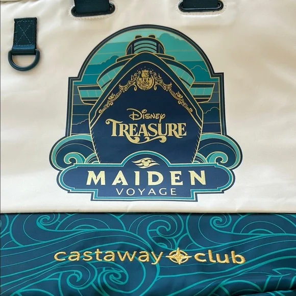 Disney Treasure Maiden Voyage Castaway Club Cream and Green Cooler Backpack - Picture 7 of 7
